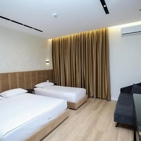 Three Szálloda 3*