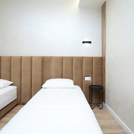 Three Hotell Vlorë