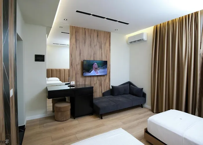 Hotell Three Vlorë